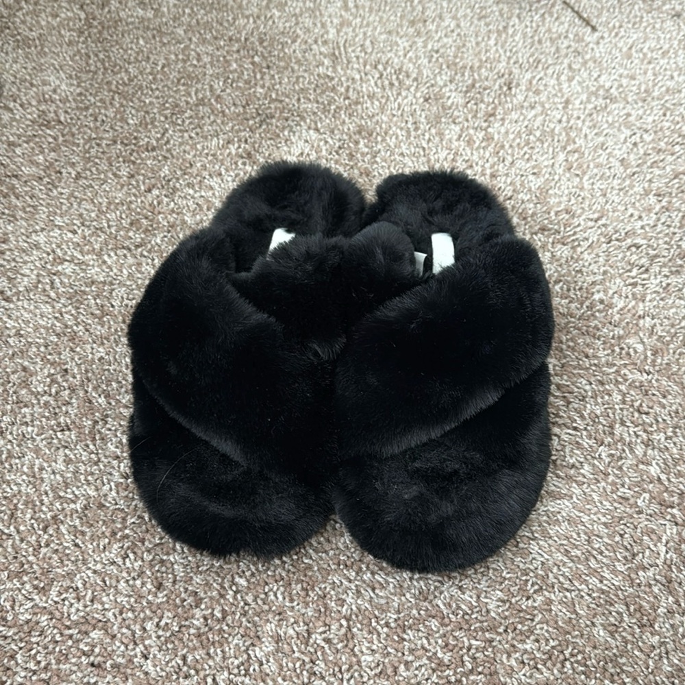 H&M Fuzzy Black Slippers - size 9